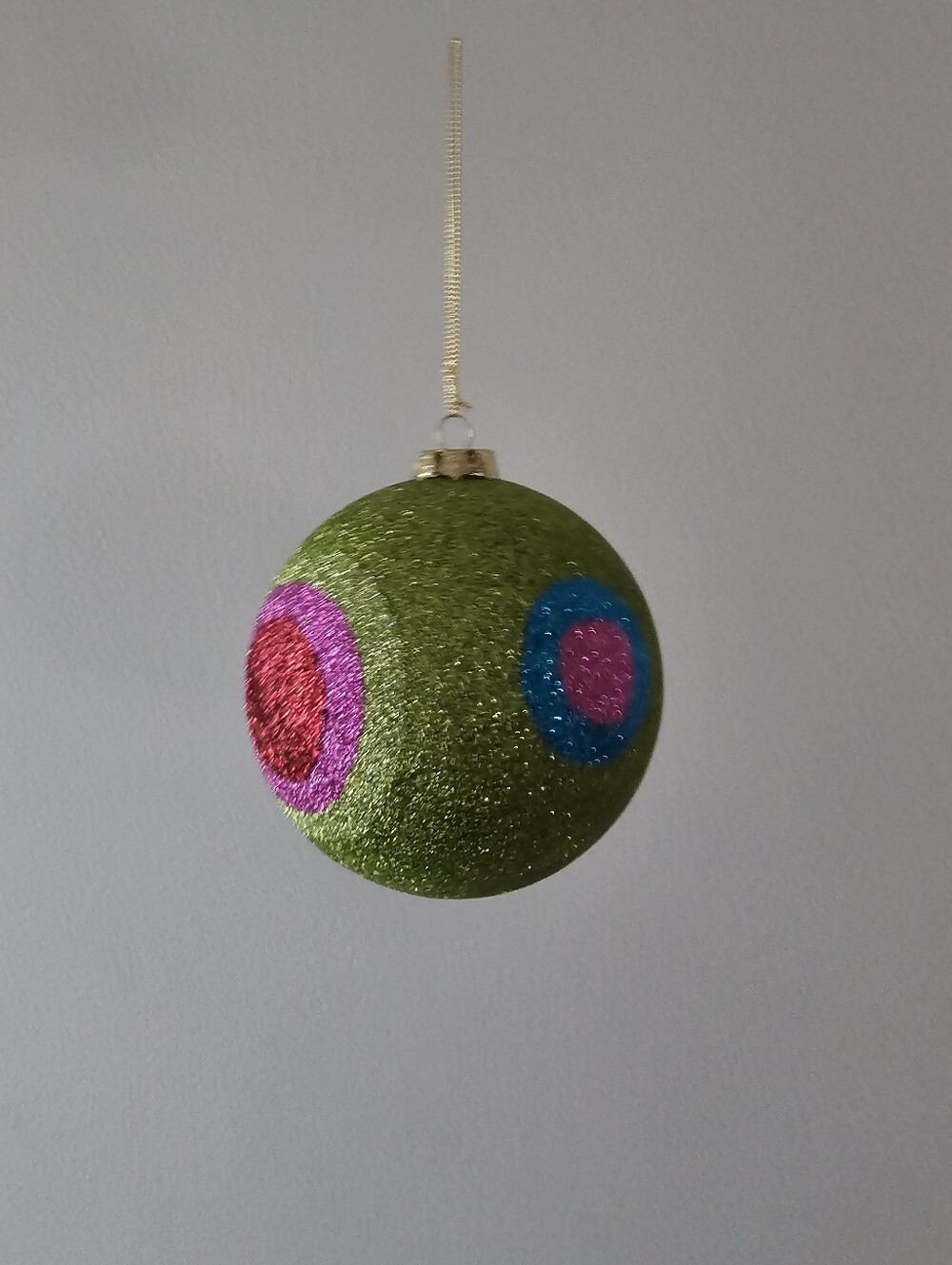 ORNAMENTS NWT set of 8 - retro inspired colourblock glittery balls and stars